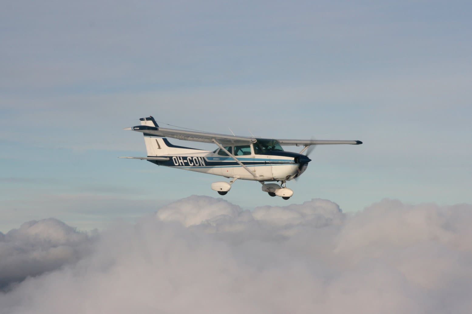OH-CON vaakalennossa.